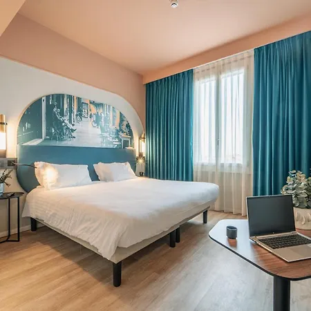 Szálloda Mercure Centro Bologna