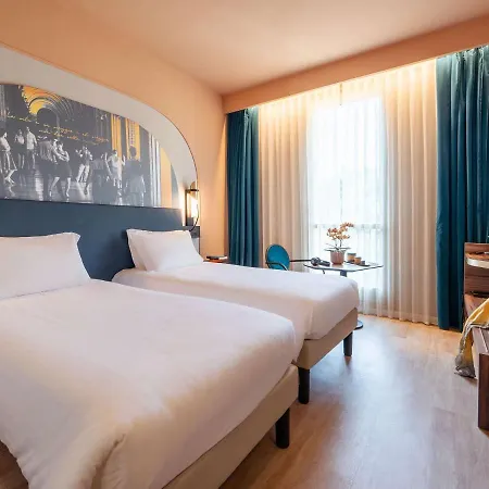 Mercure Centro 4*